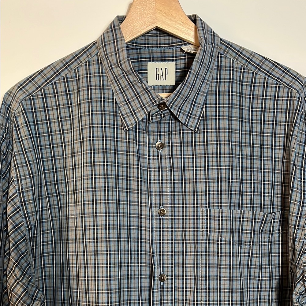 GAP Men's Blue Plaid Long Sleeve Button Down Shirt - Picture 1 of 4